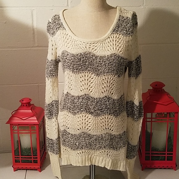 Maurices Sweaters - Maurices stunning sweater size medium